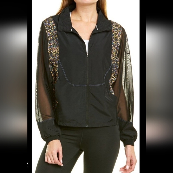 Nike Packable Running Jacket. - Picture 1 of 12